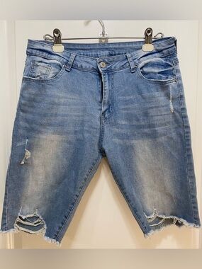 Women’s Light Denim Shorts